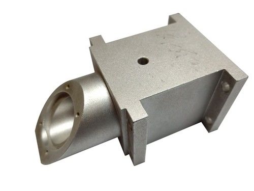Parties CNC en aluminium sur mesure - Fabrication CNC usinée de précision certifiée OEM selon la norme ISO 9001: 2015